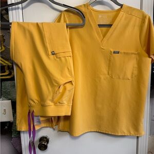 Figs scrub set. Dandelion.